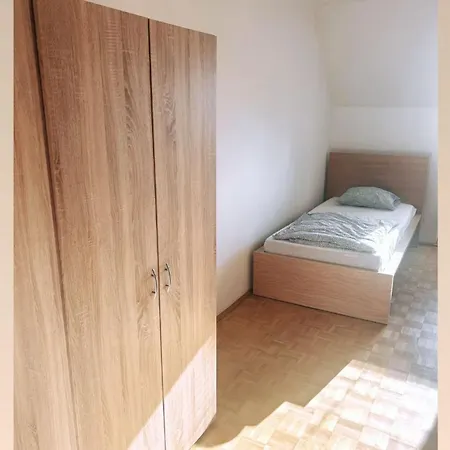 Montel Park - Stockholm Apartman *